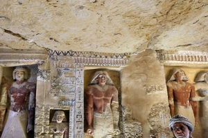 Phát hiện hầm mộ 4.400 năm tuổi ở Ai Cập