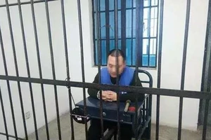 12 năm giả làm cảnh sát mà không bị tóm