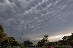 Chiêm ngưỡng đám mây kì lạ xuất hiện trên bầu trời Australia