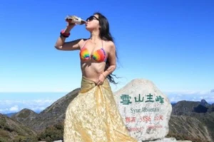 Cô gái thiệt mạng vì diện bikini leo núi