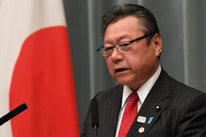 Trễ họp 3 phút, bộ trưởng Nhật công khai xin lỗi