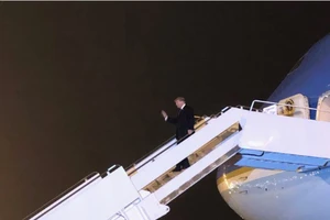 Ông Trump đã đến Việt Nam