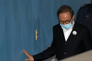 Cựu tổng thống Hàn Quốc được tại ngoại