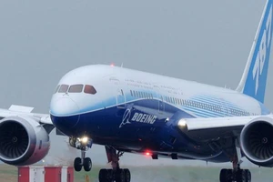Thêm máy bay Boeing phải hạ cánh khẩn vì sự cố