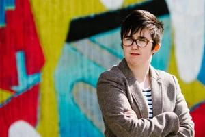 Bắt hai nghi phạm vụ nữ nhà báo Bắc Ireland bị bắn chết