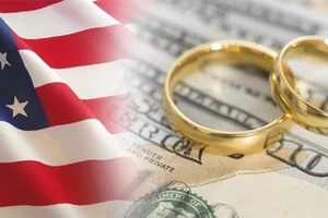 Mỹ bắt 50 người trong đường dây kết hôn giả với người Việt