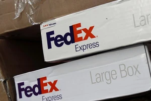 Trung Quốc nghi FedEx giữ 100 gói hàng của Huawei