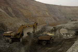 97 người thương vong trong vụ tấn công mỏ vàng ở Burkina Faso