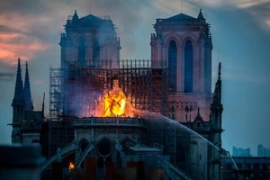 Sau hơn 200 năm, nhà thờ Đức Bà Paris không tổ chức Giáng sinh