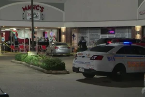 Bắn thợ cắt tóc vì làm hỏng tóc con trai 13 tuổi