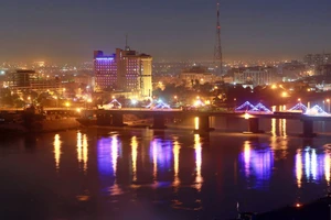 Đại sứ quán Mỹ ở Iraq trúng 3 quả rocket