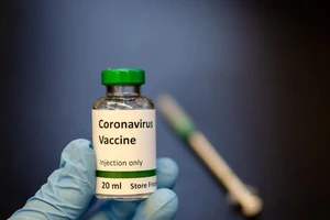 Vaccine ngừa COVID-19 sẽ được thử nghiệm trên người vào cuối tháng 4. Ảnh: GENENGNEWS