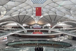 Bất chấp dịch COVID-19, Trung Quốc vẫn bơm tiền xây sân bay