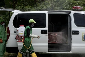 Cận cảnh quy trình an táng người mất vì COVID-19 tại Indonesia