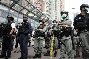 Cảnh sát chống bạo động ở Hong Kong. Ảnh: AFP