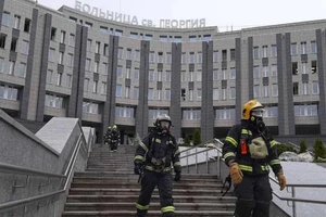 Nga: 4 ngày, cháy 2 bệnh viện điều trị bệnh nhân COVID-19 