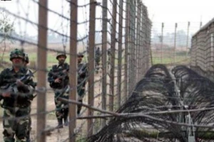 Pakistan đã chuyển hai sư đoàn với 20.000 binh sĩ tới dọc theo đường kiểm soát Ấn Độ - Pakistan (LoC). Ảnh: MANGALAM