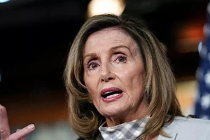 Bà Pelosi: Tổng thống Trump phát ngôn 'rất nguy hiểm' về FDA