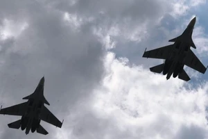 Su-30 50 triệu USD của Nga rơi, nghi bị bắn khi đang tập trận