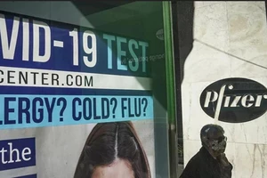 Có vaccine COVID-19, ông Trump quyết không cho bang New York