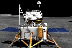 Tàu Trung Quốc đáp Mặt Trăng, chuẩn bị lấy mẫu vật về Trái Đất