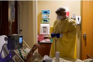 Kinh hoàng Mỹ lần đầu 3.157 người chết/ngày vì COVID-19 