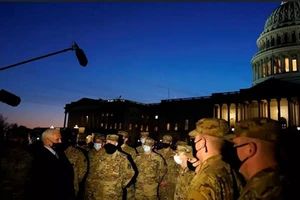 Bắt người giả danh tính, mang súng, đạn đến Điện Capitol