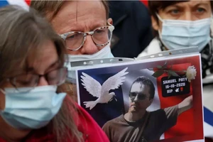 Thầy giáo Pháp bị chặt đầu từ lời nói dối của một nữ sinh