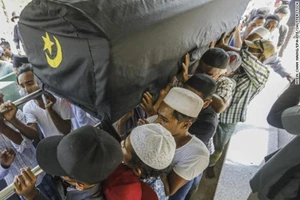 Thêm một quan chức Myanmar chết sau khi bị quân đội bắt