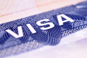 Việt Nam nâng thời hạn visa cho công dân Mỹ thành một năm