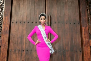 H'Hen Niê nói gì khi bị chê già?