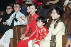 NSND Bạch Tuyết bất ngờ xuất hiện trong MV xuân của một á khôi