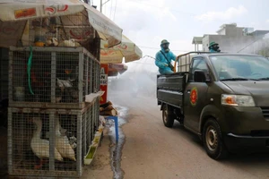 Binh chủng hóa học phun chất gì để khử khuẩn ở TP.HCM?