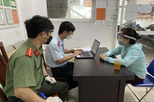 Xử lý 8 Facebooker thông tin sai về phòng, chống dịch và vụ ‘bác sĩ Khoa'