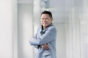 Tỷ phú Hoàng Kiều bảo trợ 23 con nuôi của Phi Nhung