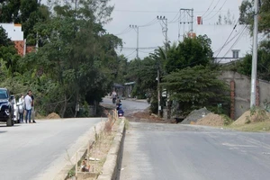 Đổi 105 ha đất lấy 1,9 km đường BT 