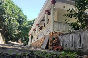 Chủ tịch phường: Tháo dỡ biệt phủ đại gia vàng đạt yêu cầu