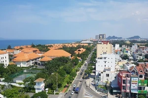 Cao ốc ven biển Đà Nẵng chỉ được xây tối đa 9 tầng