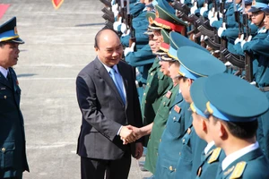 Thủ tướng: Không quân phải cảnh giác cao trong mọi tình hình