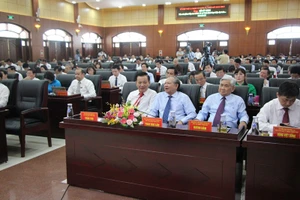 Đà Nẵng: 24 cán bộ xin thôi việc, nghỉ việc