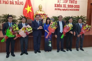 HĐND TP Đà Nẵng miễn nhiệm và bầu nhiều chức danh