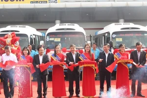 Chính thức khai trương tuyến xe buýt liên tỉnh Đà Nẵng - Huế