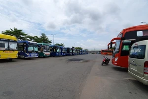 Bến xe, sân bay Đà Nẵng vắng lặng ngày đầu nới cách ly