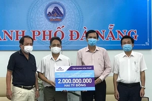 Tập đoàn Hòa Phát hỗ trợ 2 tỉ đồng cùng Đà Nẵng phòng chống COVID-19. Ảnh: TẤN VIỆT