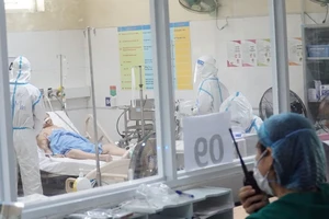 Đà Nẵng: 1 ca COVID-19 là công an, trực chốt BV dã chiến