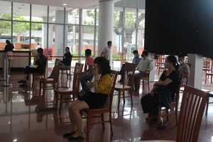 Hơn 1.300 người ở Trung tâm Hành chính Đà Nẵng đều âm tính 