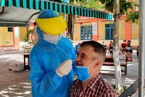 Đà Nẵng: Lịch trình tiếp xúc của 3 tiểu thương mắc COVID-19 