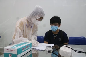 Đà Nẵng tìm người tiếp xúc nhân viên quản lý chợ mắc COVID-19