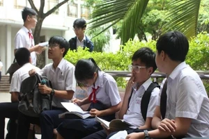 Học sinh Đà Nẵng nghỉ học từ chiều 27-10 để tránh bão số 9