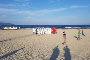 Từ 0 giờ ngày 9-6, Đà Nẵng cho hàng quán bán tại chỗ, tắm biển trở lại